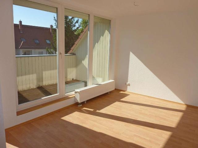 RESERVIERT 2 Raum Wohnung mit sonniger Dachloggia im Leipziger Süden!