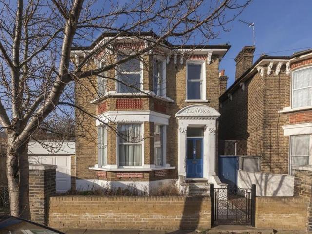 Reservoir Road, London SE4 6 bed house £5,600 pcm £1,292 pw