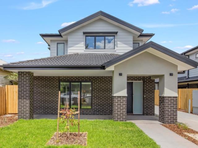 Reside in the Prime of the Oak Hill Estate