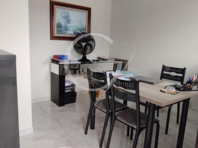 RESIDÊNCIA COM 02 QUARTOS DE ESQUINA BAL SANTA TEREZINHA
