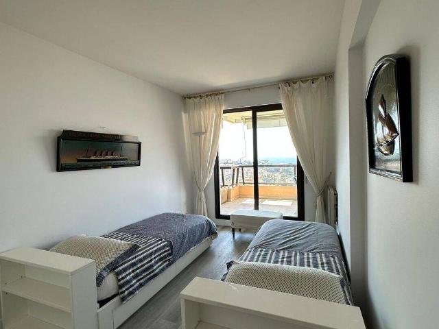 Résidence de Prestige en Nice Mont Boron avec vue sur la Baie des Anges NICE MONT BORON LUXUEUSE RESIDENCE LARGE TERRASSE 32m²