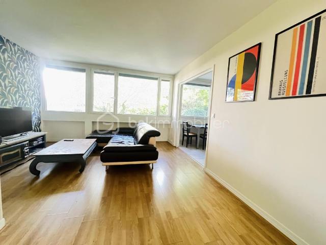 RÉSIDENCE DES HORTENSIAS /APPARTEMENT 60m² MÉTRO LIGNE 14 AUX PORTES DE PARIS