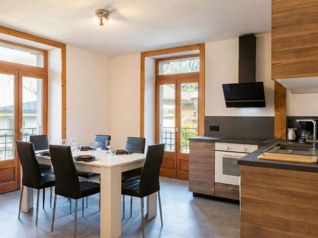 Résidence du Parc next to St Gervais Thermes w/ Mountain Views