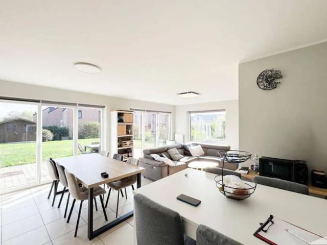 Residence for rent, Arquennes
