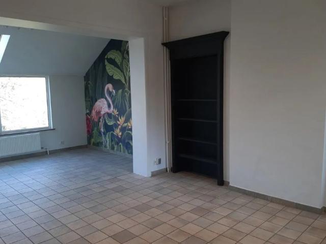 Residence for rent, Loverval