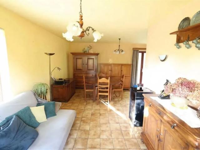 Residence for rent, Leuze