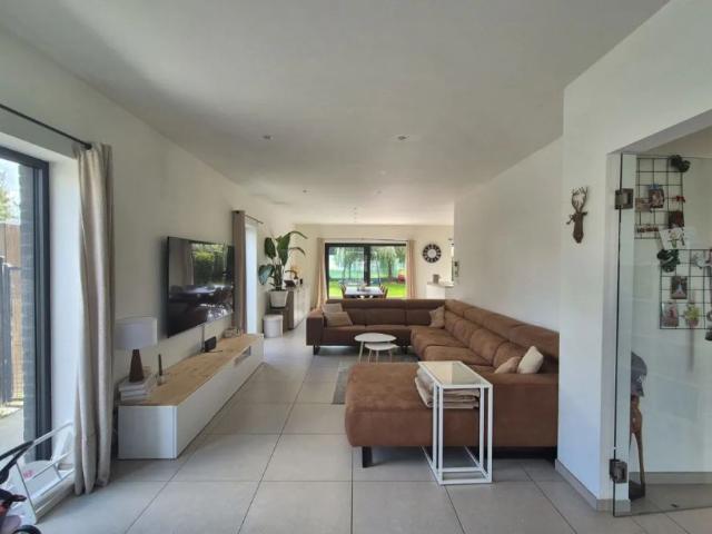 Residence for rent, Lede