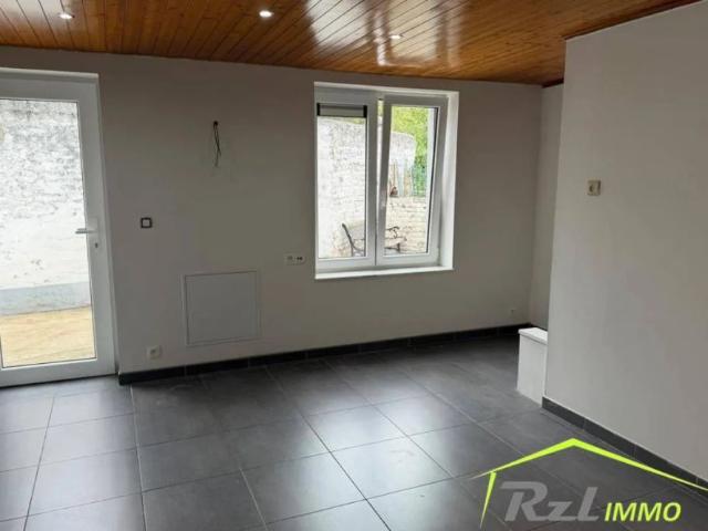 Residence for rent, Mont sur Marchienne