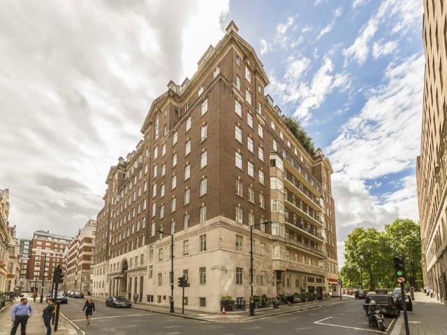 Residence of the Brazilian ambassador, 54 Mount Street, London, W1K 2PA, United Kingdom | 2 bed apartment for rent #138931116 | Rentberry