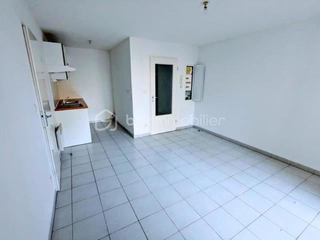 Résidence LA LOUVIERE Appartement T2, 45,20m2 avec jardin privatif