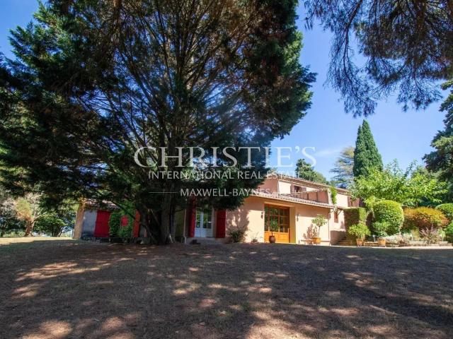 Résidence moderne et élégante avec appartement et piscine 270m² Marmande