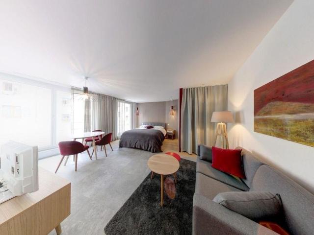 RÉSIDENCE MEUBLÉE PETITE COUR STUDIOS AVEC SERVICES HÔTELIER