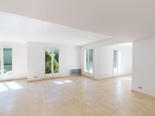 RESIDENCE SAINT NOM LA BRETECHE 9 pièce s 250 m2