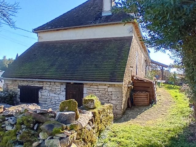MAISON FAMILIALE au calme à 25 mn SUD DE BRIVE !