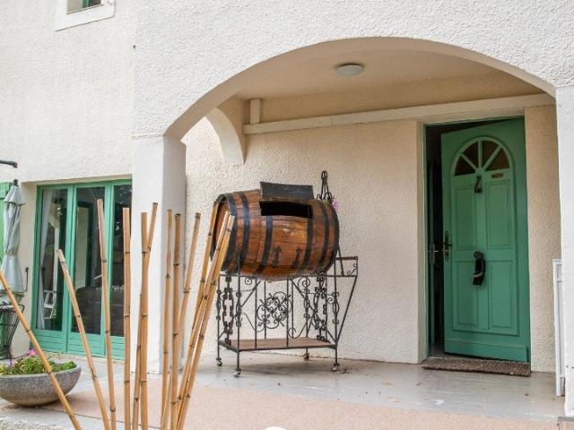 RESIDENCE SECURISEE PEY BLANC MAISON 220 M2 TERRAIN 2 000 M2 PISCINABLE VUE SAINTE VICTOIRE 927 000€