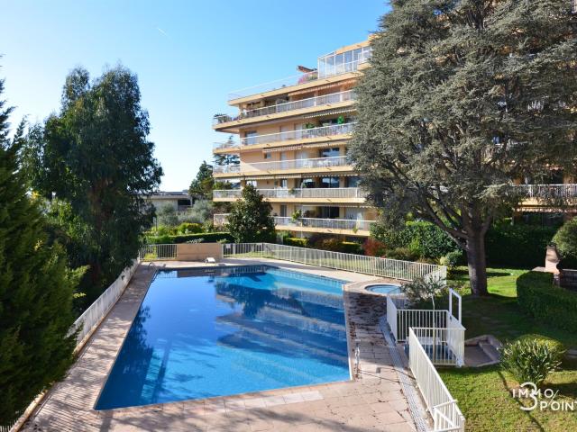 GAIRAUT / ST MAURICE T3 d'environ 60m2 + Loggia de 19m2 /. 60m² Nice