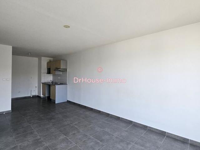 RESIDENCE pour SENIORS 2 pièces de 46.93 m² en dernier étage avec balcon et parking