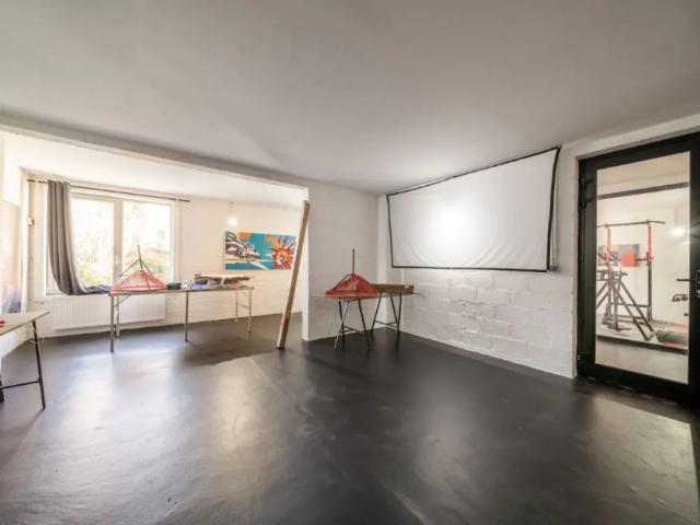Residence to share, Arlon