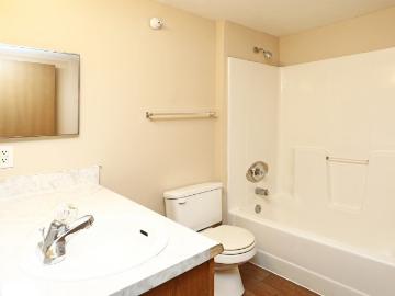 Residences at Fox Pointe 1 Bedroom Apartment for Rent at 10526 Fort Plz, Omaha, NE 68134