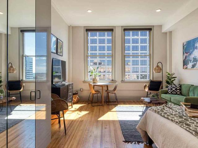 Residences at Richmond Trust 1 Bedroom Apartment for Rent at 629 E Main St, Richmond, VA 23219 City Center