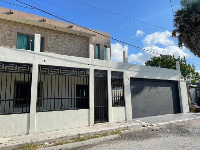Residencia Moderna con Alberca | Colonia Morelos, Río Bravo Tamps