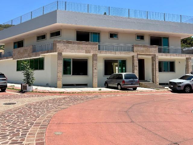 RESIDENCIA NUEVA DE LUJO, FRACCIONAMIENTO LA RIOJA