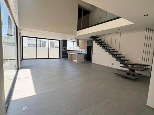 RESIDENCIA NUEVA EN VENTA – COTO LOS ROBLES | COTO BONSAI