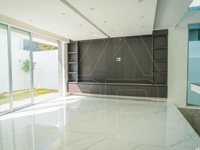 RESIDENCIA NUEVA EN VENTA EN ABADÍA