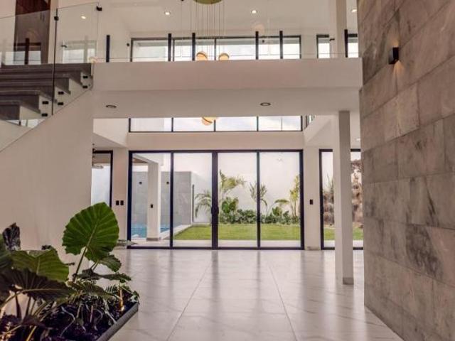 RESIDENCIA NUEVA EN VENTA EN LOMAS DE COCOYOC