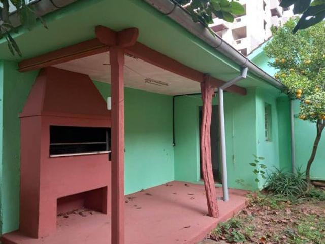 Residência no Bairro São João com 420m²