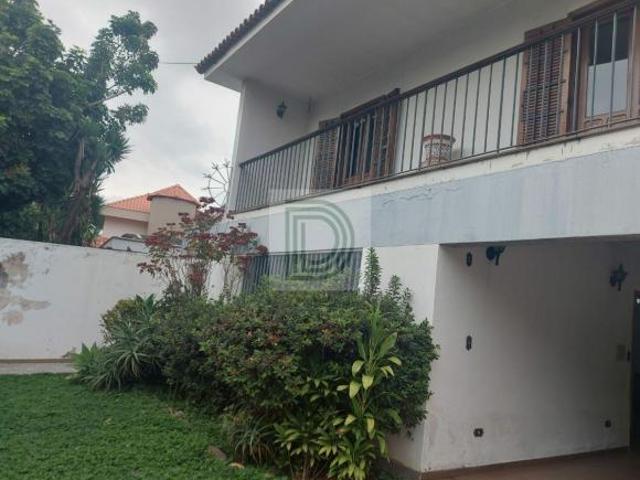 Residência no City Butantã 4 dormitórios, 2 suítes, salão de festas, piscina