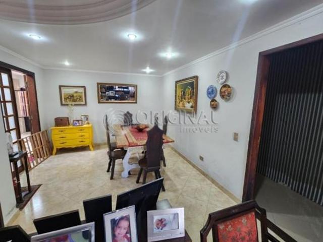 CASA TÉRREA PARA VENDA COM 2 SUÍTES E AMPLO TERRENO DE 720M