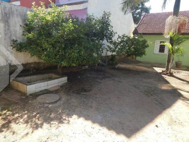 Residencia amplo terreno com tres dormitorios suite 3 banheiros garagens arvores frutiferas