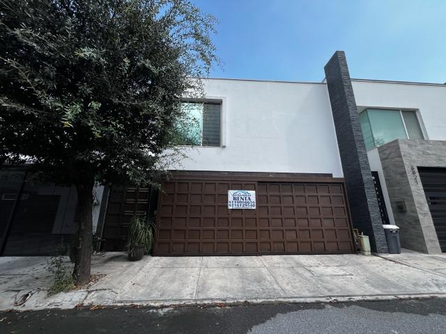 RESIDENCIA AMUEBLADA EN RENTA EN PRIVADA CON VIGILANCIA CUMBRES SANTA CLARA MONTERREY