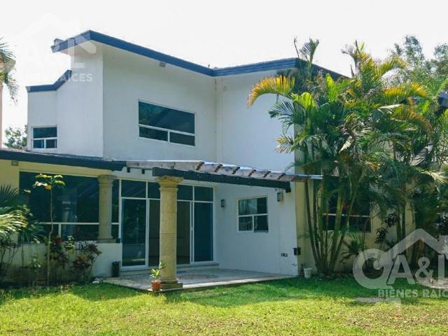 Residencia Campestre en Venta Ubicada en Fraccionamiento Privado Tres Pasos