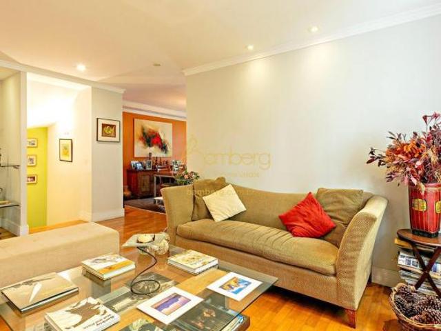 Residência com Estilo e Charme no Alto da Boa Vista / Condomínio Exclusivo
