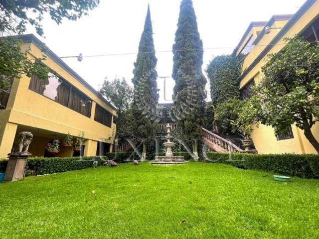 Residencia con Departamento en Venta, Jardines del Pedregal