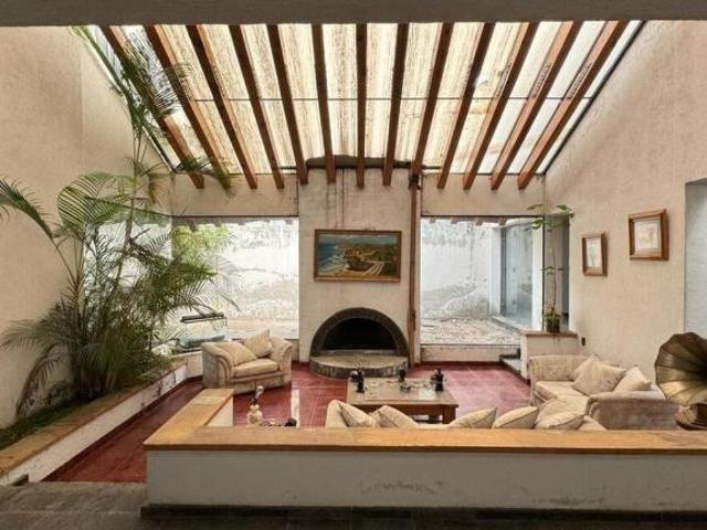 RESIDENCIA CON GRAN POTENCIAL EN ZONA CON PLUSVALIA