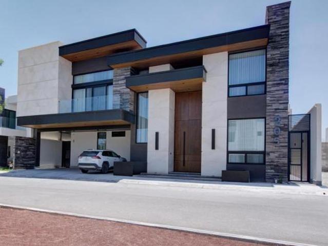 Residencia contemporánea de alto nivel en Rincón de los Encinos