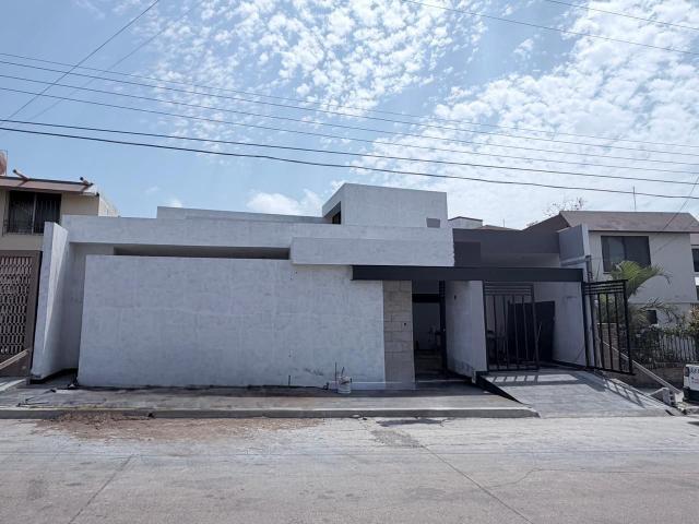 Residencia contemporánea en venta en el fraccionamiento privado Petrolera Chairel, Tampico