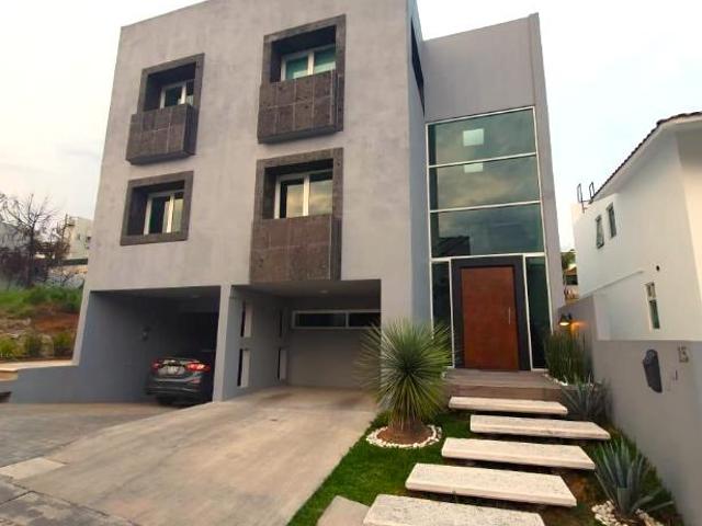 RESIDENCIA DE AUTOR EN RENTA Y VENTA, PUERTA DE JEREZ, BOSQUE ESMERALDA, ATIZAP?N
