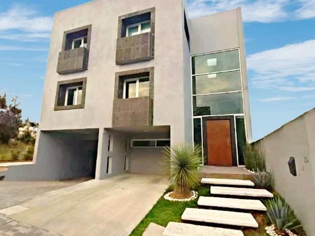RESIDENCIA DE AUTOR EN RENTA Y VENTA, PUERTA DE JEREZ, BOSQUE ESMERALDA, ATIZAP?N