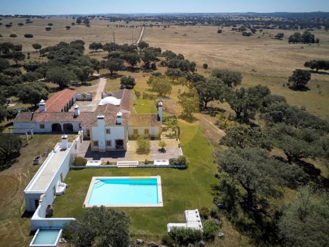 Residência de Campo de Caráter Único no Alto Alentejo