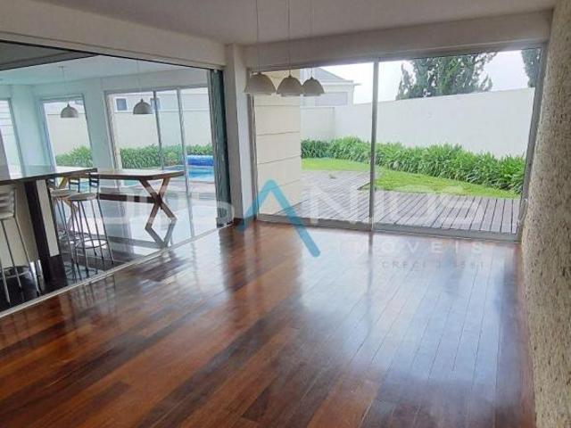 RESIDÊNCIA DE ESQUINA NO ALPHAVILLE GRACIOSA TERRENO 810M²