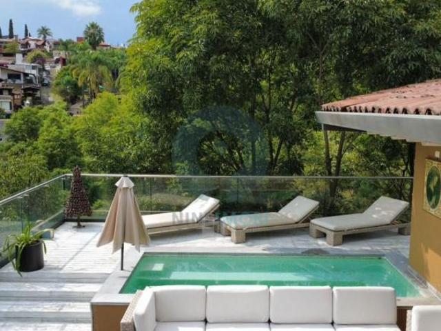 Residencia de lujo con vista al lago en Valle de Bravo | Cancha de paddle