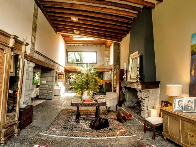 Residencia de lujo, Guardias 24 h, 5 Rec, 5 B, 4 Est, 2 Jardines