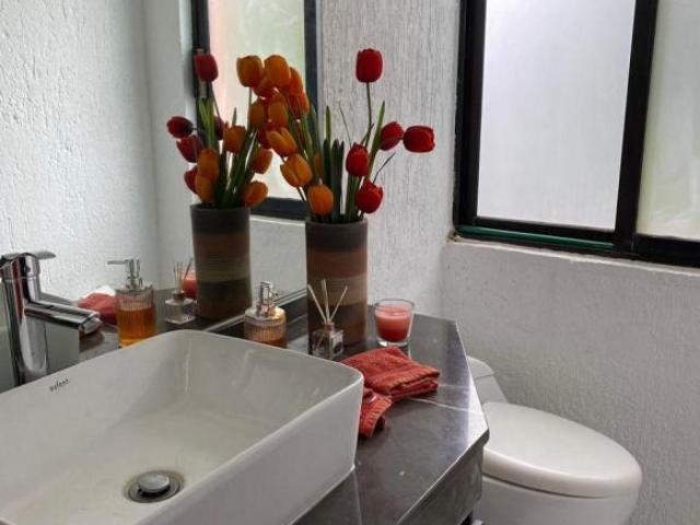 Residencia de lujo en Condado de Sayavedra – 605 m² de terreno, jardín de 200 m² y 6 estacionamiento
