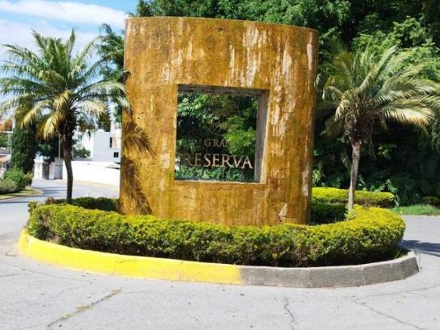 RESIDENCIA DE LUJO EN IXTAPAN DE LA SAL EN GRAN RESERVA GOLF RESORT & COUNTRY CLUB