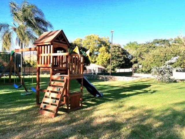 RESIDENCIA DE LUJO EN LAS CAÑADAS COUNTRY CLUB, ZAPOPAN, JALISCO