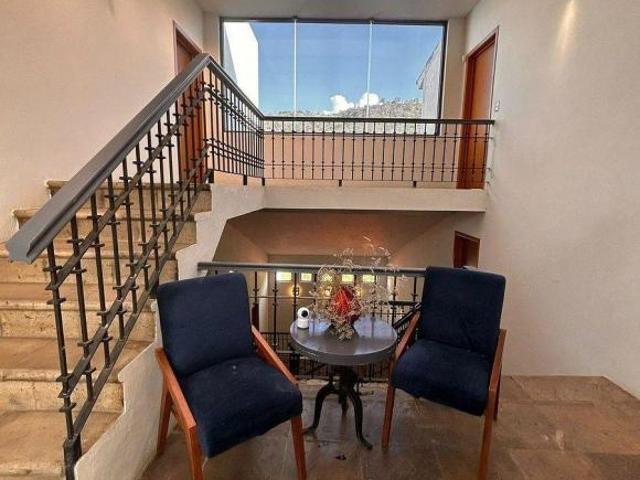 Residencia de Lujo en Las Cañadas – Vista Espectacular al Campo de Golf